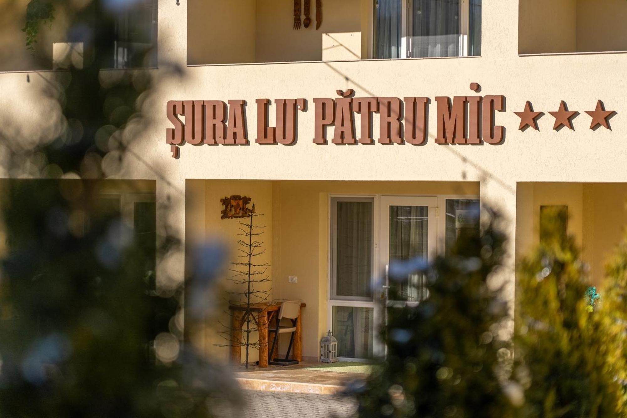 Appartement Sura Lu' Patru à Vulcan  Extérieur photo