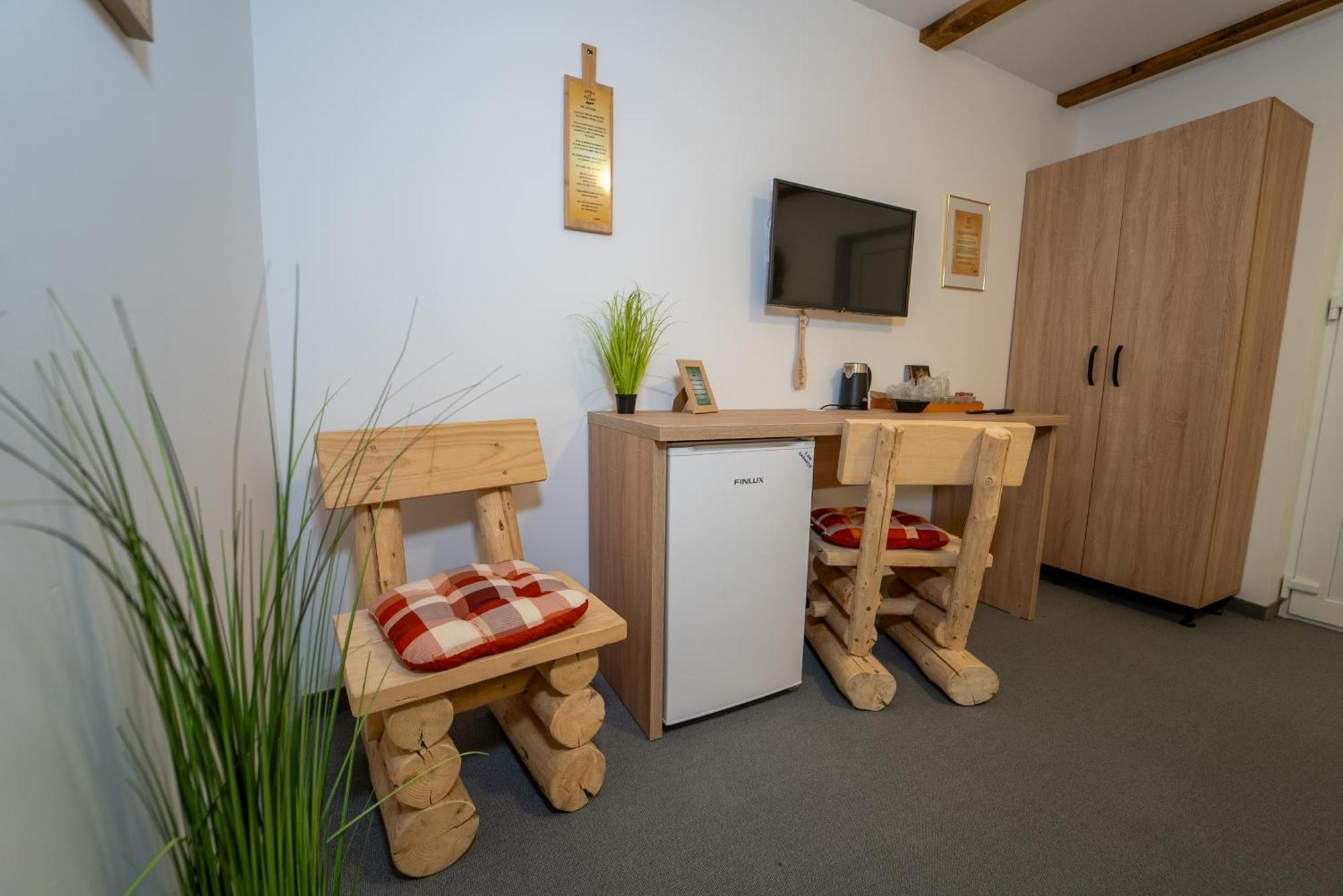 Appartement Sura Lu' Patru à Vulcan  Extérieur photo